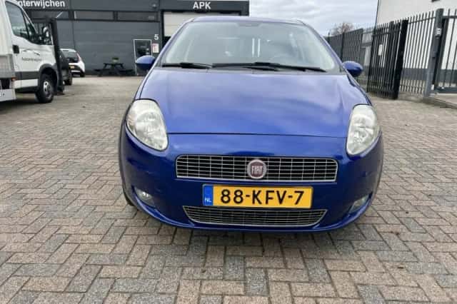 Fiat Grande Punto (2009) thumbnail 6