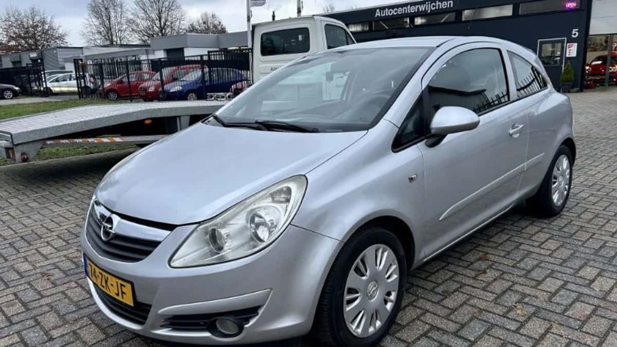Opel Corsa (2008) — foto 1