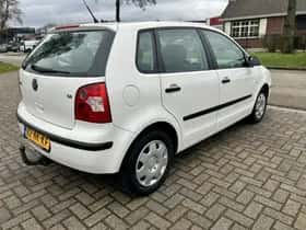 Volkswagen Polo (2003) thumbnail 4