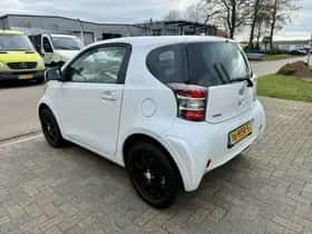 Toyota IQ (2009) thumbnail 2