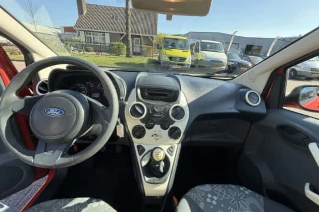 Ford Ka (2012) thumbnail 5