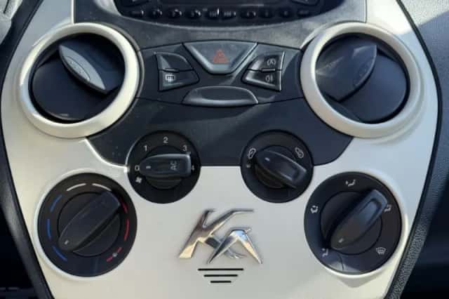 Ford Ka (2012) thumbnail 6