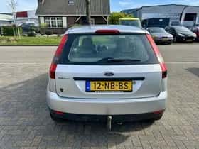 Ford Fiesta (2003) thumbnail 3