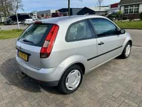 Ford Fiesta (2003) thumbnail 4