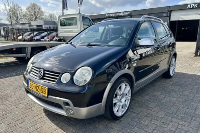 Volkswagen Polo (2004) thumbnail 1