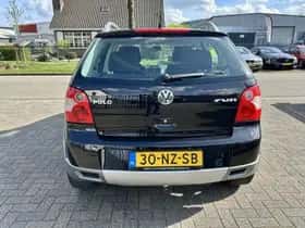 Volkswagen Polo (2004) thumbnail 3