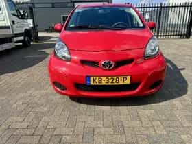 Toyota Aygo (2011) thumbnail 6