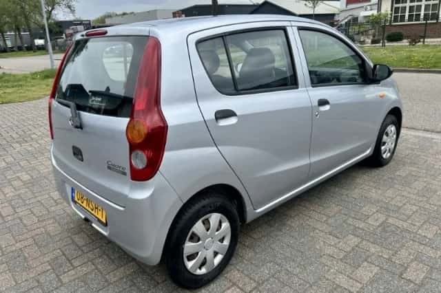 Daihatsu Cuore (2010) thumbnail 4