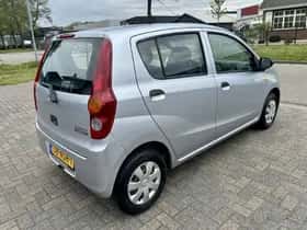 Daihatsu Cuore (2010) thumbnail 4