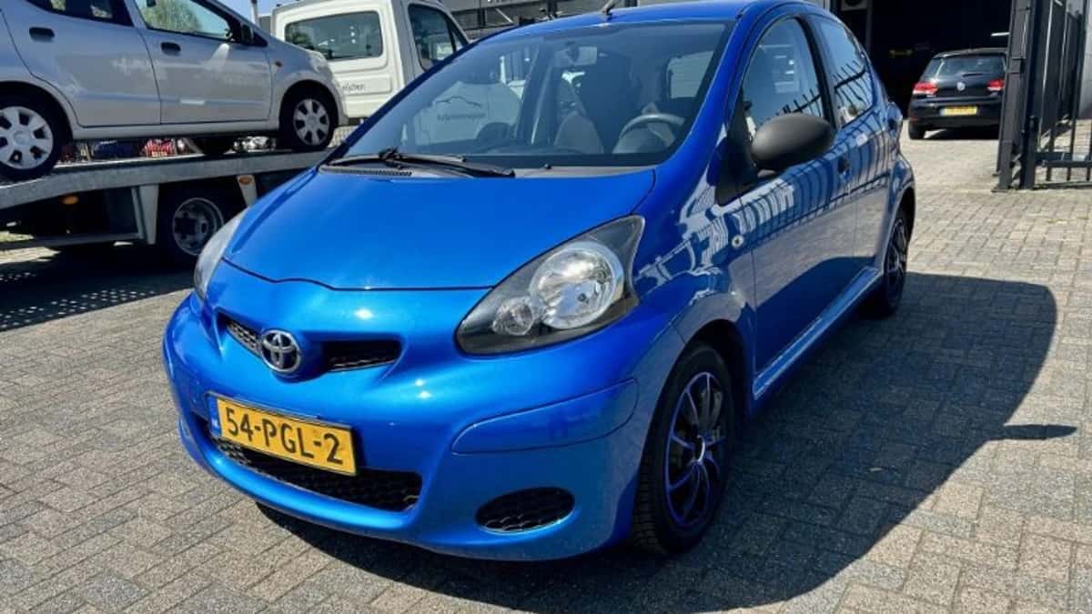 Toyota Aygo (2011) — foto 1