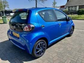 Toyota Aygo (2011) thumbnail 4