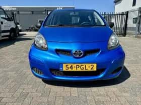 Toyota Aygo (2011) thumbnail 6