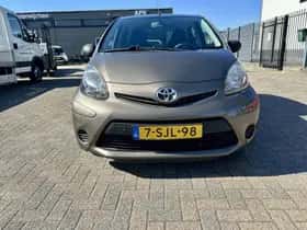Toyota Aygo (2013) thumbnail 6