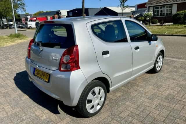 Suzuki Alto (2009) thumbnail 4
