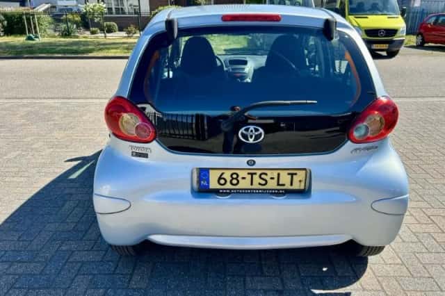 Toyota Aygo (2007) thumbnail 3