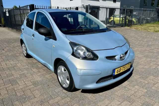 Toyota Aygo (2007) thumbnail 5