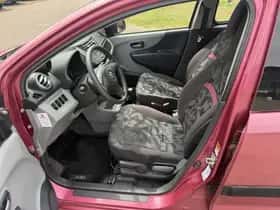 Suzuki Alto (2009) thumbnail 7