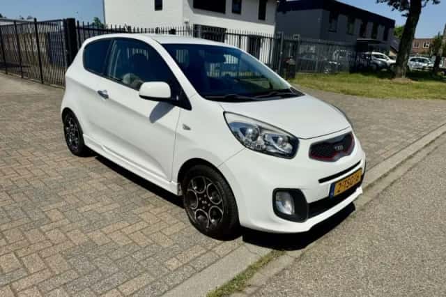 Kia Picanto (2014) thumbnail 5