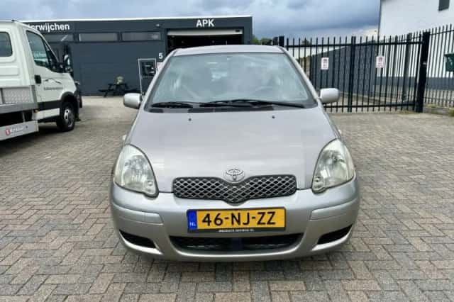 Toyota Yaris (2003) thumbnail 6
