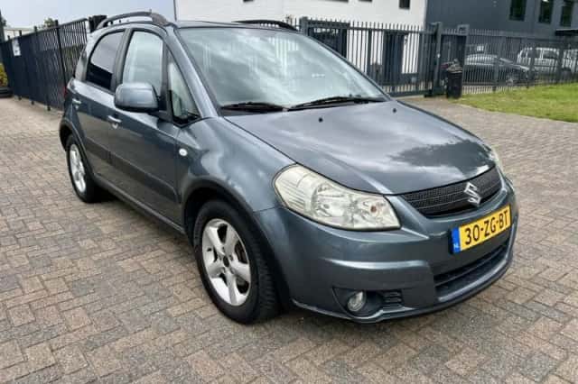 Suzuki SX4 (2008) thumbnail 5