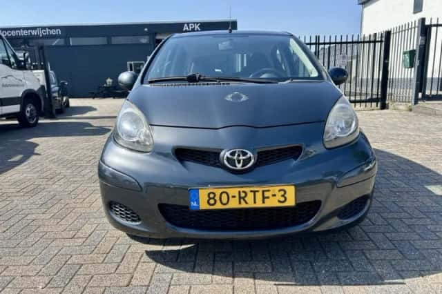 Toyota Aygo (2011) thumbnail 6