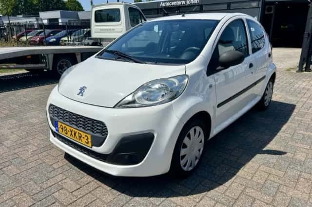 Peugeot 107 (2012) thumbnail 1