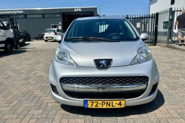 Peugeot 107 (2011) thumbnail 6