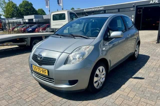 Toyota Yaris (2007) thumbnail 1
