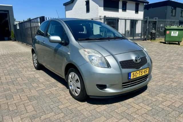 Toyota Yaris (2007) thumbnail 5