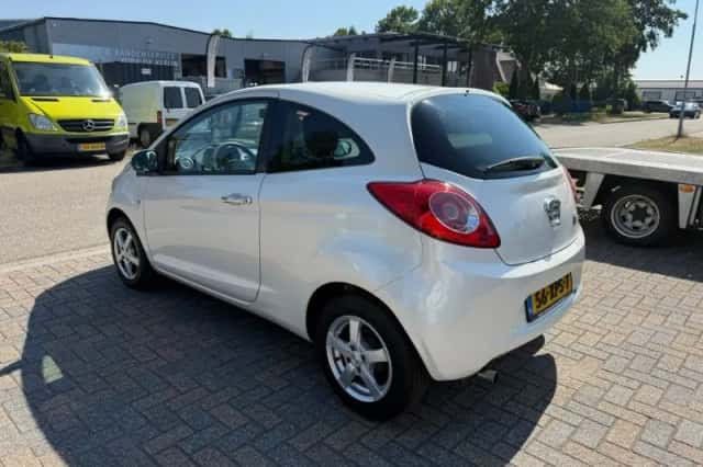 Ford Ka (2012) thumbnail 2
