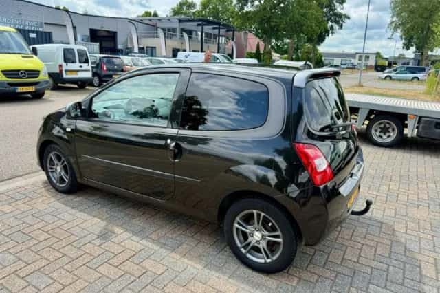 Renault Twingo (2011) thumbnail 2