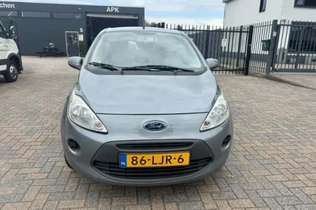 Ford Ka (2010) thumbnail 2