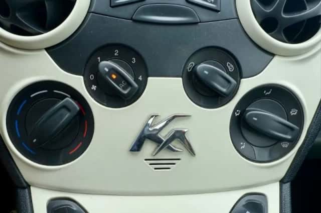 Ford Ka (2010) thumbnail 4