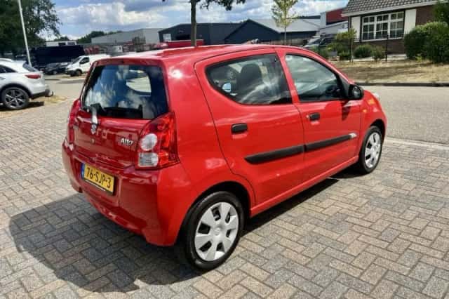 Suzuki Alto (2011) thumbnail 4