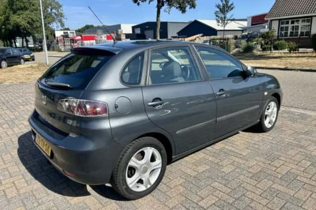 SEAT Ibiza (2007) thumbnail 4