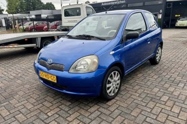 Toyota Yaris (2001) thumbnail 1