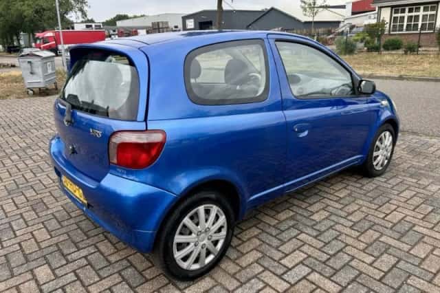 Toyota Yaris (2001) thumbnail 4