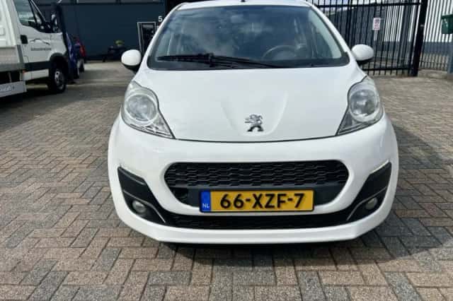 Peugeot 107 (2012) thumbnail 6