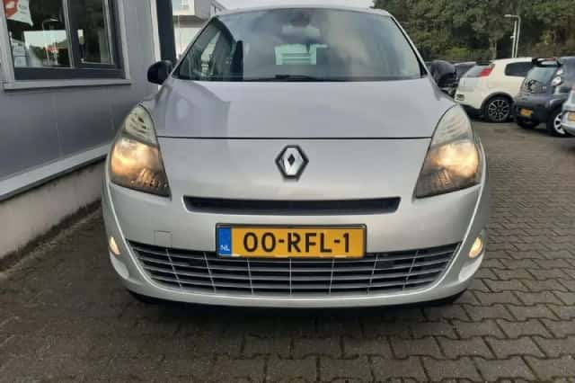 Renault Grand Scénic (2011) thumbnail 3