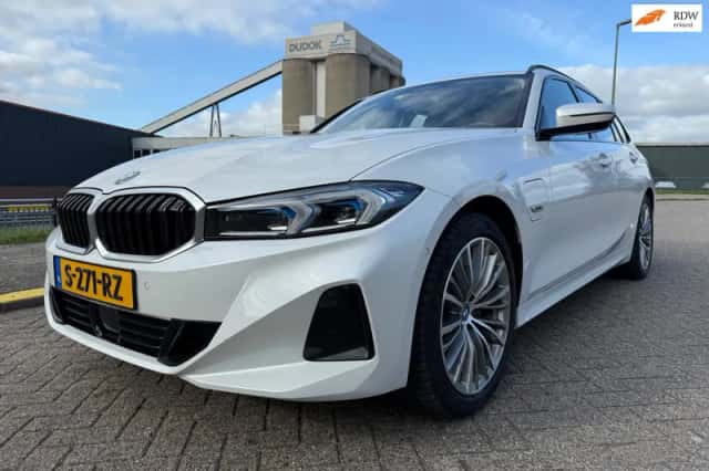 BMW 3-Serie (2023) thumbnail 1