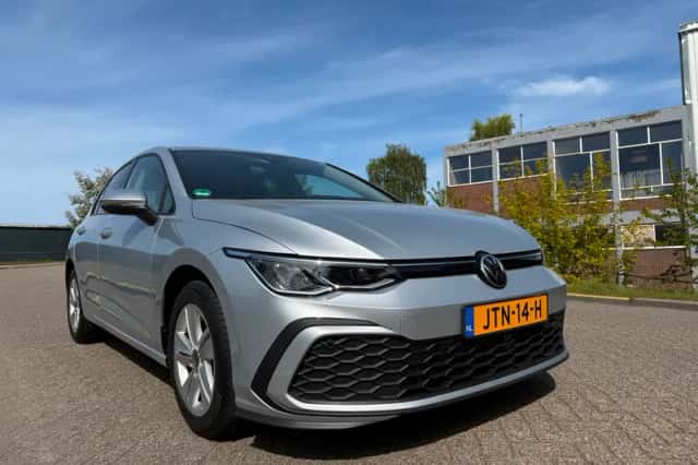 Volkswagen Golf (2023) thumbnail 4