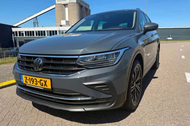 Volkswagen Tiguan (2023) thumbnail 4