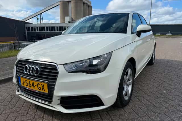 Audi A1 (2013) thumbnail 1