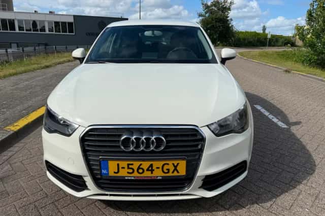 Audi A1 (2013) thumbnail 2