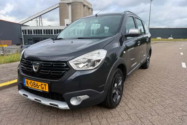 Dacia Lodgy (2017) thumbnail 1