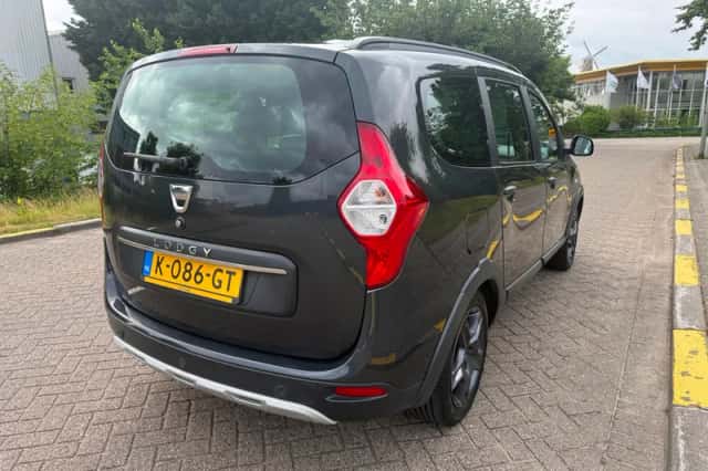 Dacia Lodgy (2017) thumbnail 2