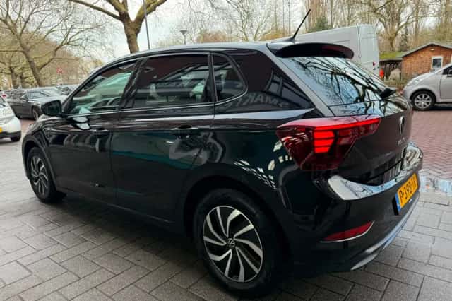 Volkswagen Polo (2022) thumbnail 6