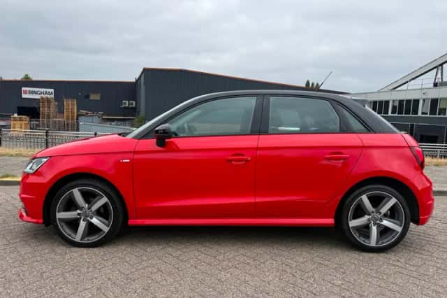 Audi A1 (2016) thumbnail 6