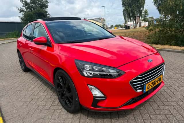 Ford Focus (2019) thumbnail 3