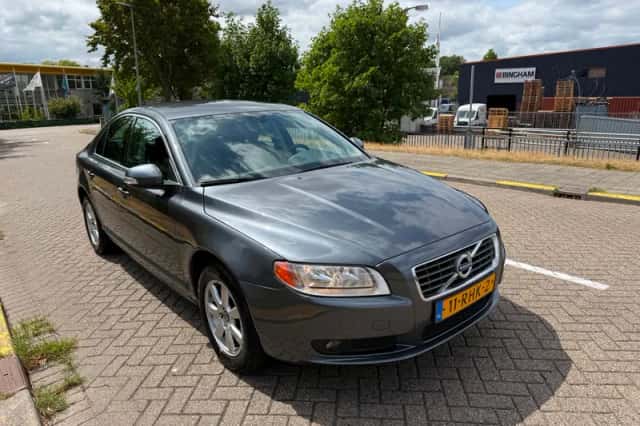 Volvo S80 (2011) thumbnail 2
